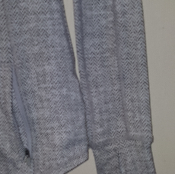 Old Navy herringbone fitted zip up - Picture 14 of 16